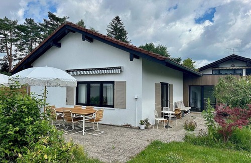 Bernau am Chiemsee House | Summer house in Bernau - feel-good place close to the village between mountains & lake. With garden!