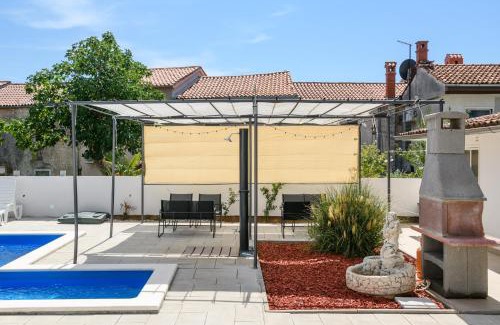 Pavicini Apartment | Summer House Nina