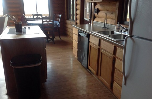 Amity Cabin | Summer is here! Come stay with us 🏞🚣‍♀️🚣‍♂️🌞