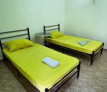 Pantai Tengah Cabin | Summer Lodge