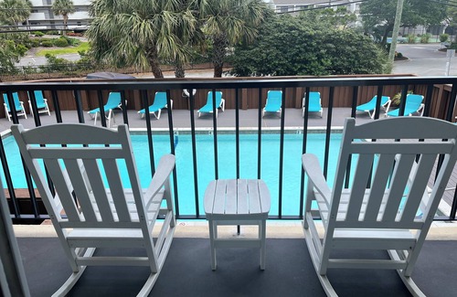 Wrightsville Beach Condo | Summer Sands Diggin' In The Sand Room 103