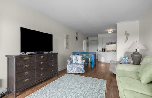 Morehead City Apartment | Summer School condo