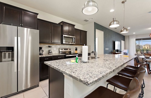 Four Corners Cottage | Summer Solstice @ Windsor Westside by Shine Villas #114