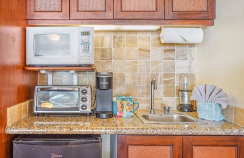Wailua Apartment | Summer Specials at Serenity | Islander on the Beach Oceanfront Studio with AC