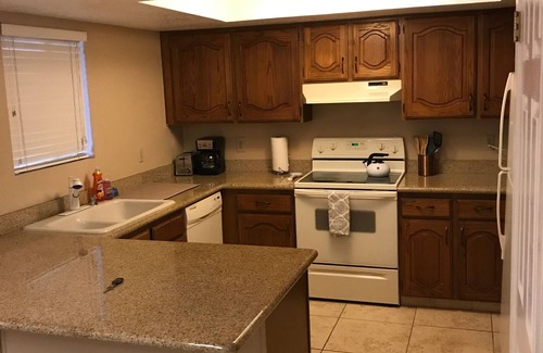 Paradise Valley Village Condo | Summer tenant special, 1 BR Condo with sparkling pool view! RELAXATION IN AZ!