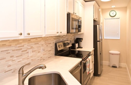 Crescent Beach Condo | Summerhouse 215 Ocean view newly remodeled!