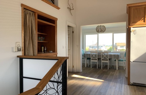 Ferndale House | Summerhouse with Private Dock on Canal; Kayaks, large Firepit.