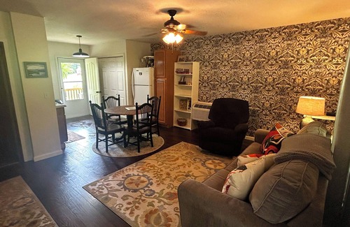 Keslers Cross Lanes Cottage | Summersville Lake Cottage