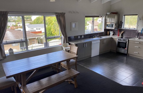 Tauranga House | Summertime Family Home - FREE Wi-Fi