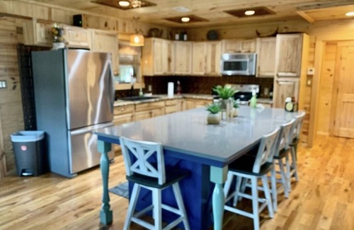 Jefferson House | SUMMERTIME! HOT TUB! FIRE PIT! Getaway at this Epic Waterfront Home!