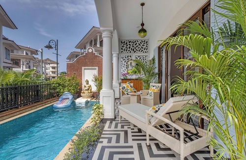 Arpora Villa | SUMMERVILLE - 3BHK LUXURY POOL VILLA WITH ELEVATOR AND GARDEN - NORTH GOA