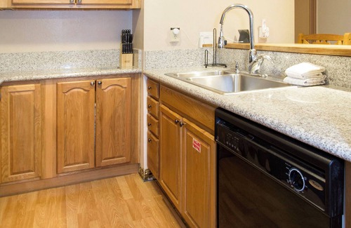 Mammoth Lakes Condo | Summit #217 | A Couples Getaway Dream!
