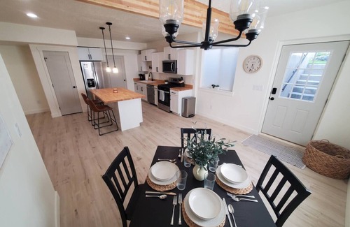 Santaquin Apartment | Summit Creek Retreat - new, modern 2-bedroom apartment with fast fiber internet.