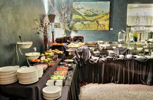 Big Sky Hotel | Summit Hotel at Big Sky Resort
