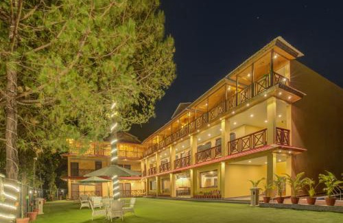Lansdowne Hotel | Summit Jungle Resort