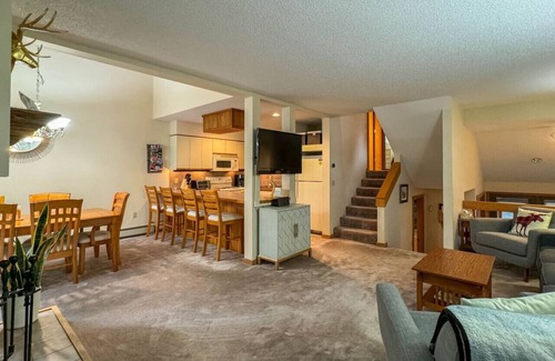 Bartlett House | Summit Stay on Attitash Mountain | AC + Pool