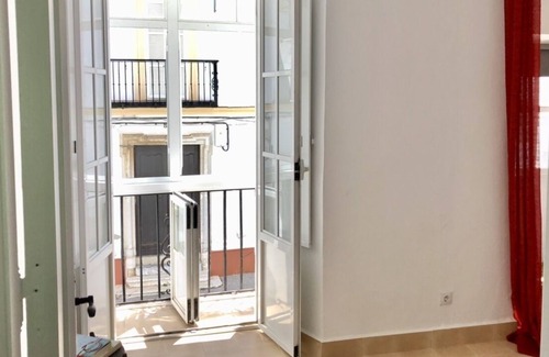 Medina-Sidonia Apartment | SUN Apartment. Bright and pleasant, with a private roof terrace.