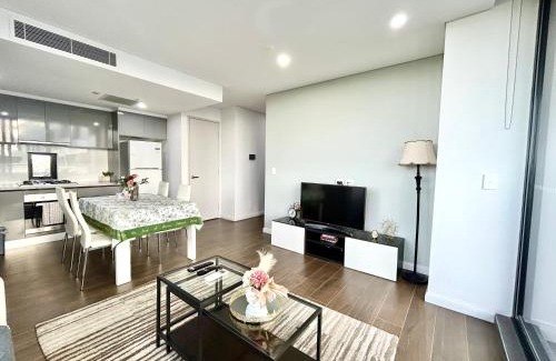 Sydney Olympic Park Apartment | Sun-filled Apt w Stunning Open Views of Park&City