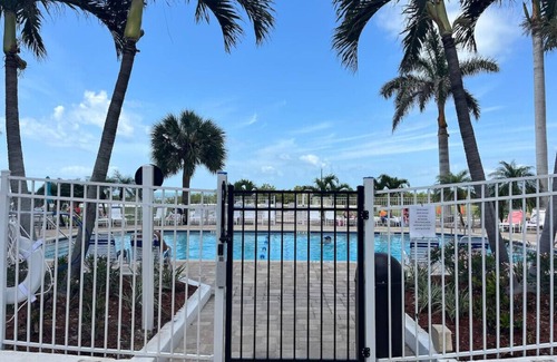 Biggar Apartment | Sun & Fun - Cozy Condo, Pool, Tennis, Beach Access