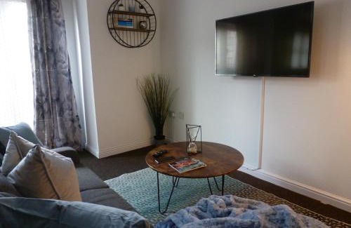 Stockton-on-Tees Apartment | Sun Gardens Luxe 2 Bed 2 Bath Apartment