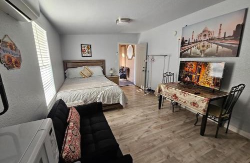 Crystal House | Sun Guest House Pahrump