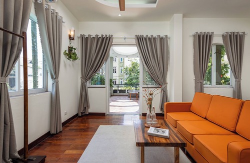 Yen Phu Villa | Sun-kissed Anamoi Villa near Westlake with Jacuzzi - 6 bedrooms available