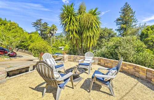 Almonte Apartment | Sun-Kissed Mill Valley Escape with Mtn Views!