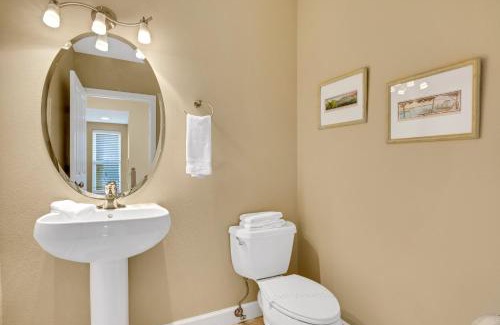 Bradenton Beach House | Sun Kissed Villa by SkyRun Anna Maria