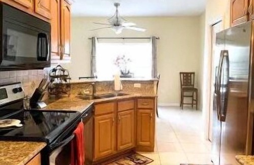 Sun 'N Lake House | Sun N Lake entire Villa on Granada