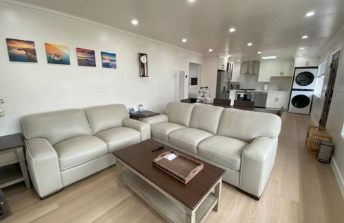 Edgemar - Pacific Manor House | Sun, Sand, & Surf: A Stone’s Throw from the Beach