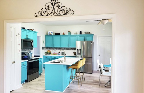 Hampstead House | Sun & Sea Retreat 3 bedroom 4 Bed Intercoastal home for boat lovers in Hampstead