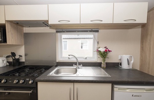Looe House | Suncrest Caravan by Belvilla