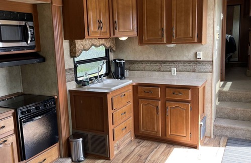 Davenport House | Sunday Bay Get Away~ On Peaceful Lake Roosevelt