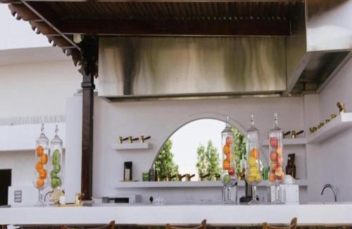 Ras Al Khaimah Hotel | Sunday Mangrove Corniche Hotel, Ras Al Khaimah