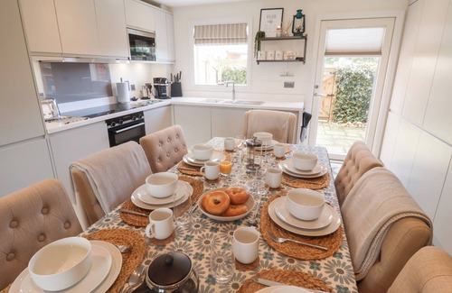 Southwold Cottage | SUNDOWNERS, pet friendly, luxury holiday cottage in Southwold