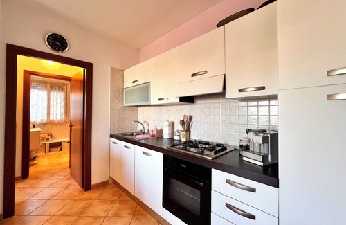 San Vincenzo Apartment | Sunflower Apartment with Pool