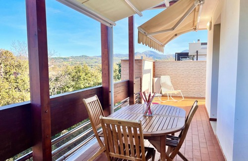 San Vincenzo Apartment | Sunflower Apartment with Pool