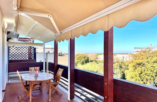 San Vincenzo Apartment | Sunflower Apartment with Pool