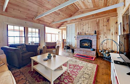 Freeport House | Sunflower Cottage