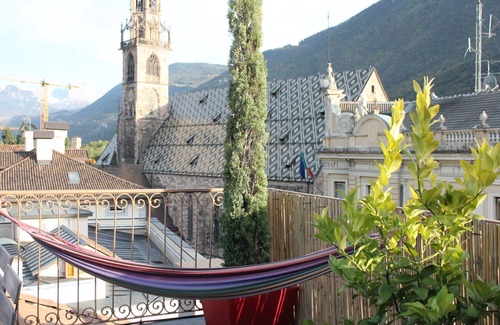 Old Town Apartment | Sunflower House