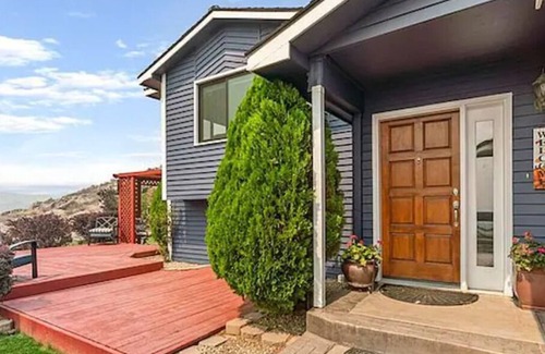 Reno House | Sunflower Vista