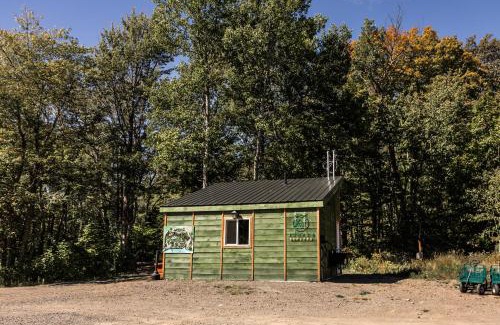 Kings County House | Sunken Escapes Cabin 8