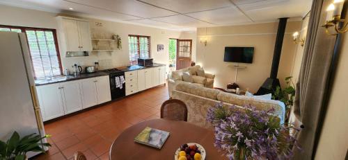 Cape Winelands House | Sunkiss Cottage on Mount Joy Farm