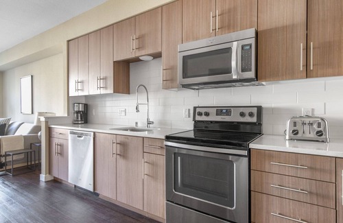 Mountain View Apartment | Sunlit Mountain View 2BR w/Pool, Gym, BBQ, by Blueground