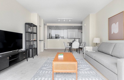 Santa Clara Apartment | Sunlit Santa Clara 2BR w/Parking, Gym, walk to Groceries, by Blueground