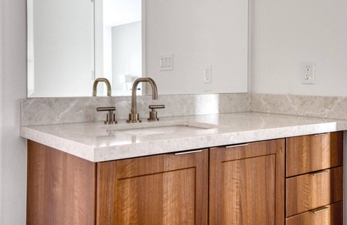 Walnut Creek Apartment | Sunlit Walnut Creek 1BR w/A/C & W/D, near BART, by Blueground