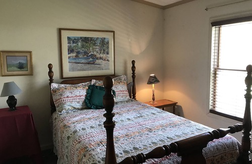 Greenwich House | Sunny 2 BR 2 Bath Home on the Hudson River /Empire State Trail