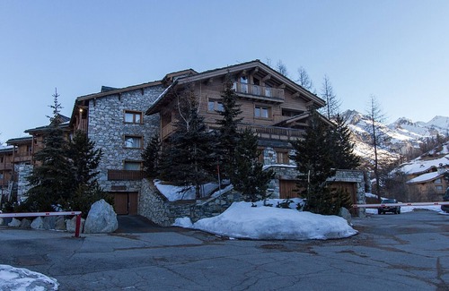 Val-d'Isere Apartment | Sunny 3-Room Apt · Ski-In/Ski-Out · Parking · Val-d'Isère