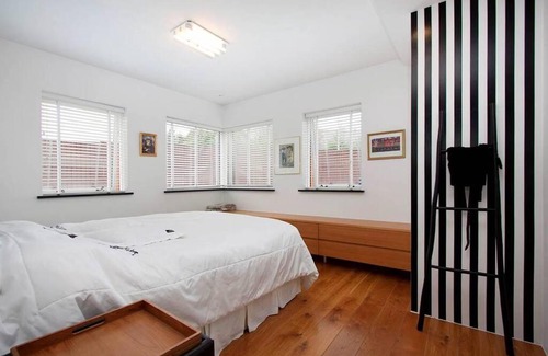 Kopavogur Villa | Sunny and Spacious Luxury House