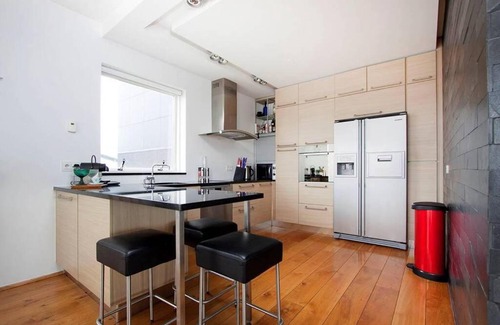 Kopavogur Villa | Sunny and Spacious Luxury House